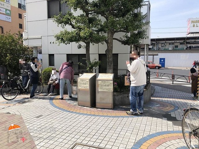 2ch：【悲报】吸烟区被封锁后，日本烟民乱扔烟头