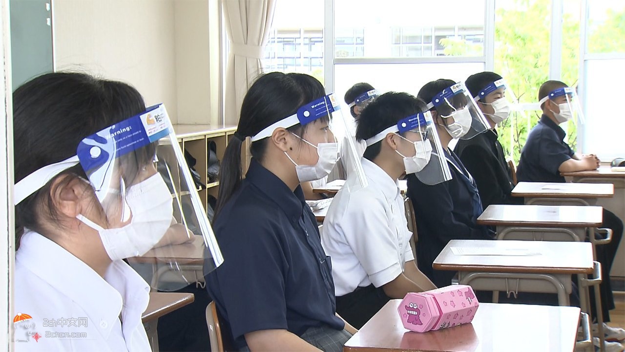2ch：【悲报】日本初中要求学生戴面罩上课
