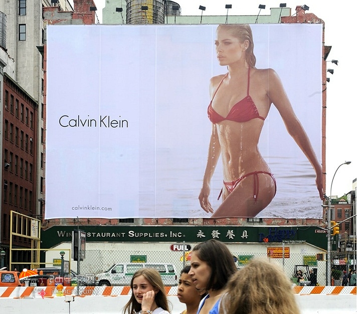 2ch：Calvin Klein考虑种族歧视问题的结果