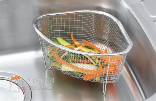 日本2ch网民：【悲报】女友把泡面的汤倒在洗碗池里