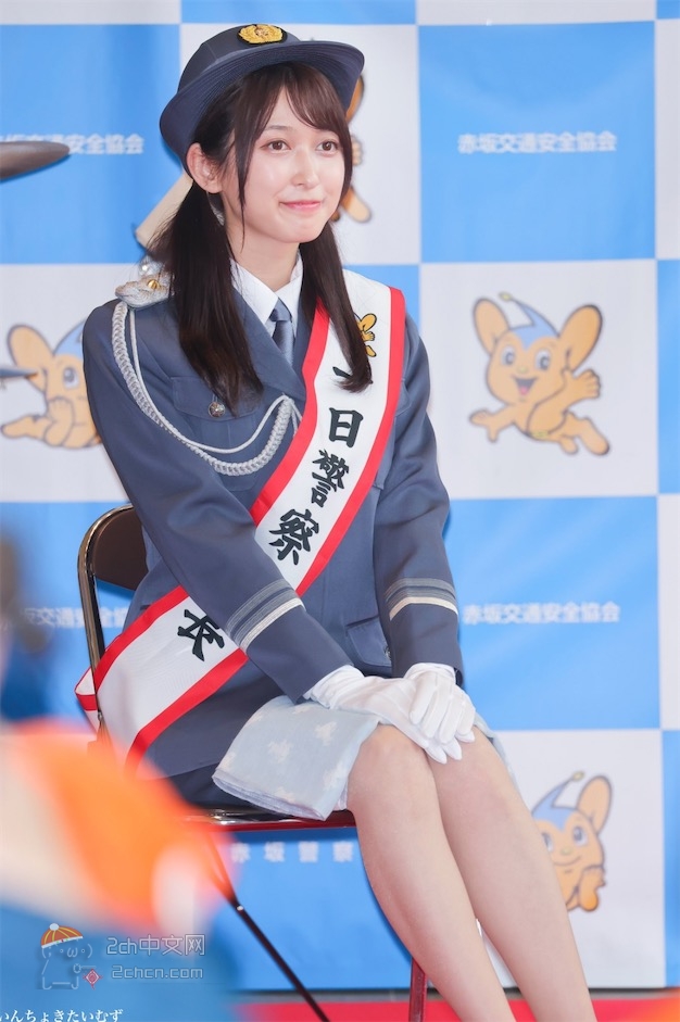 2ch：【悲报】日本美人声优（24岁）展示了女警cosplay